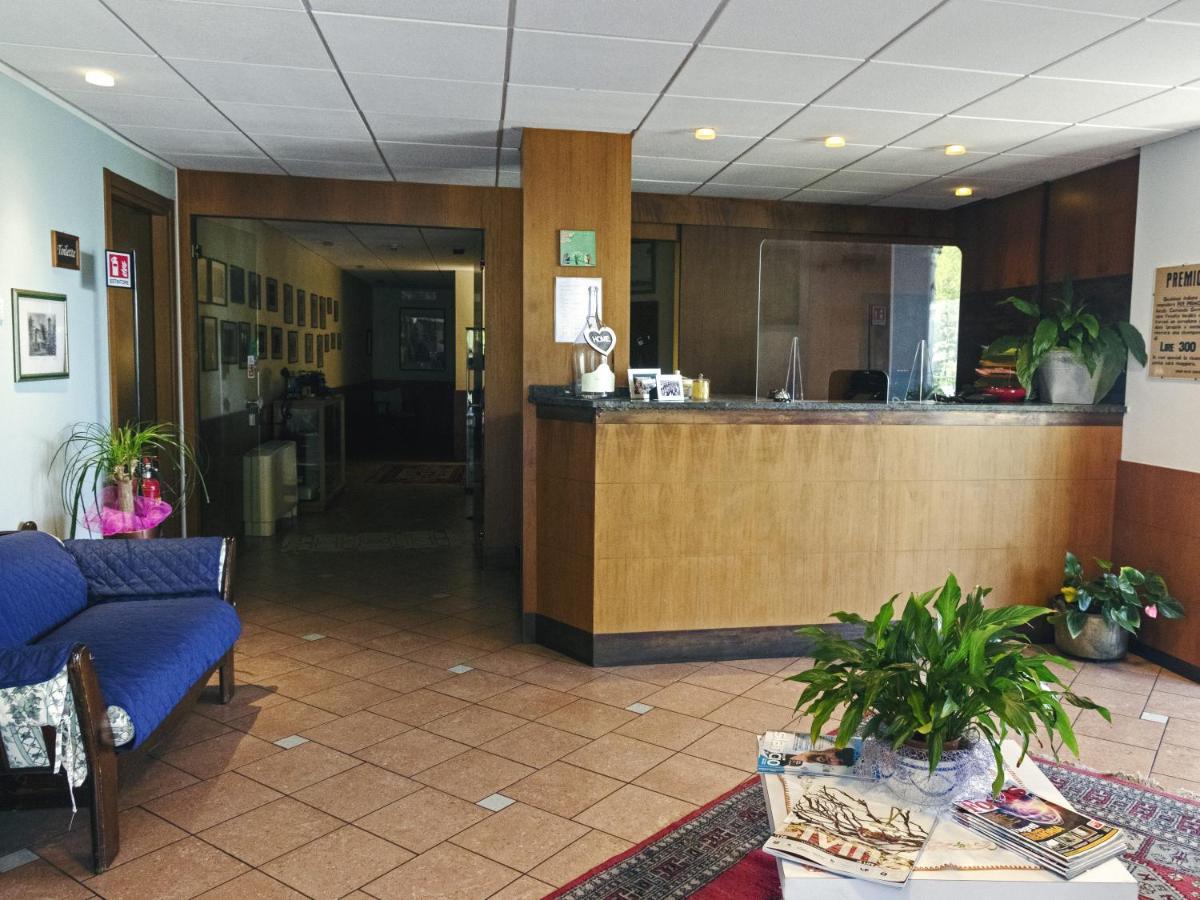 Hotel Funivia Laveno-Mombello Kültér fotó